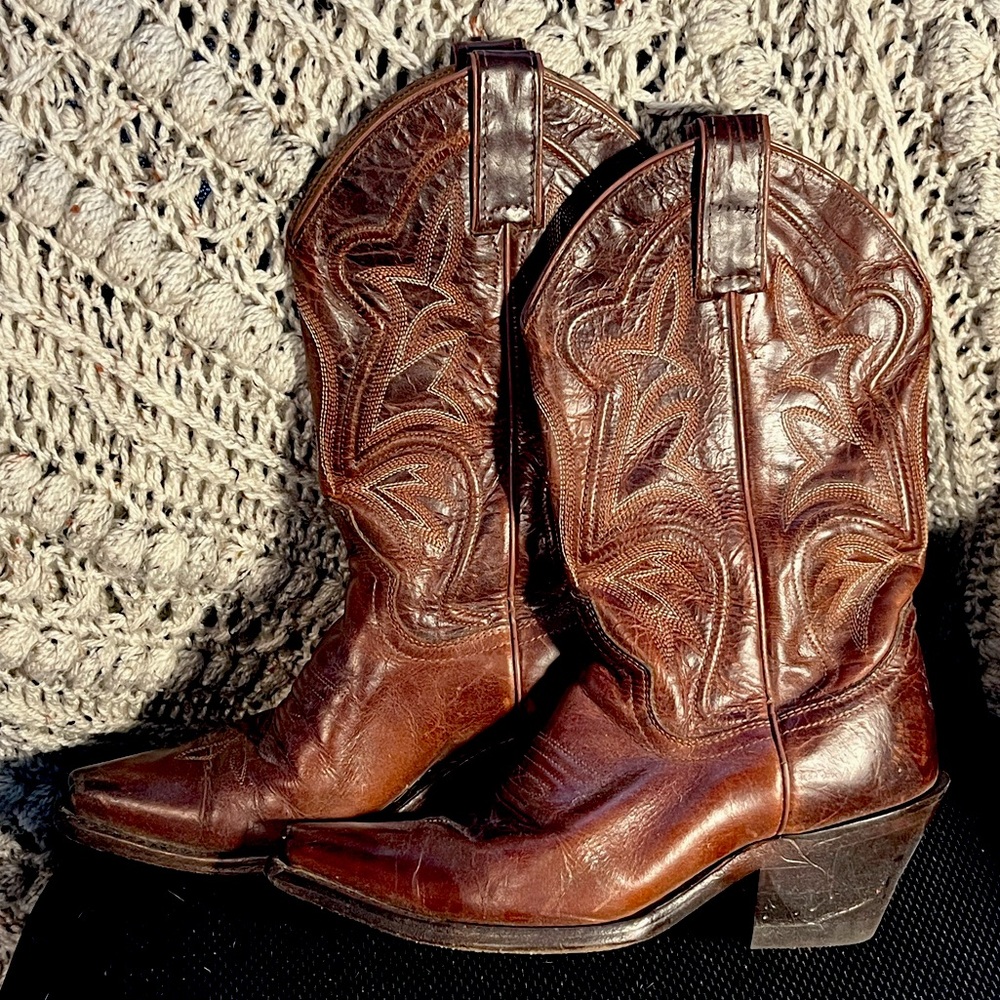Justin women’s cowboy boots